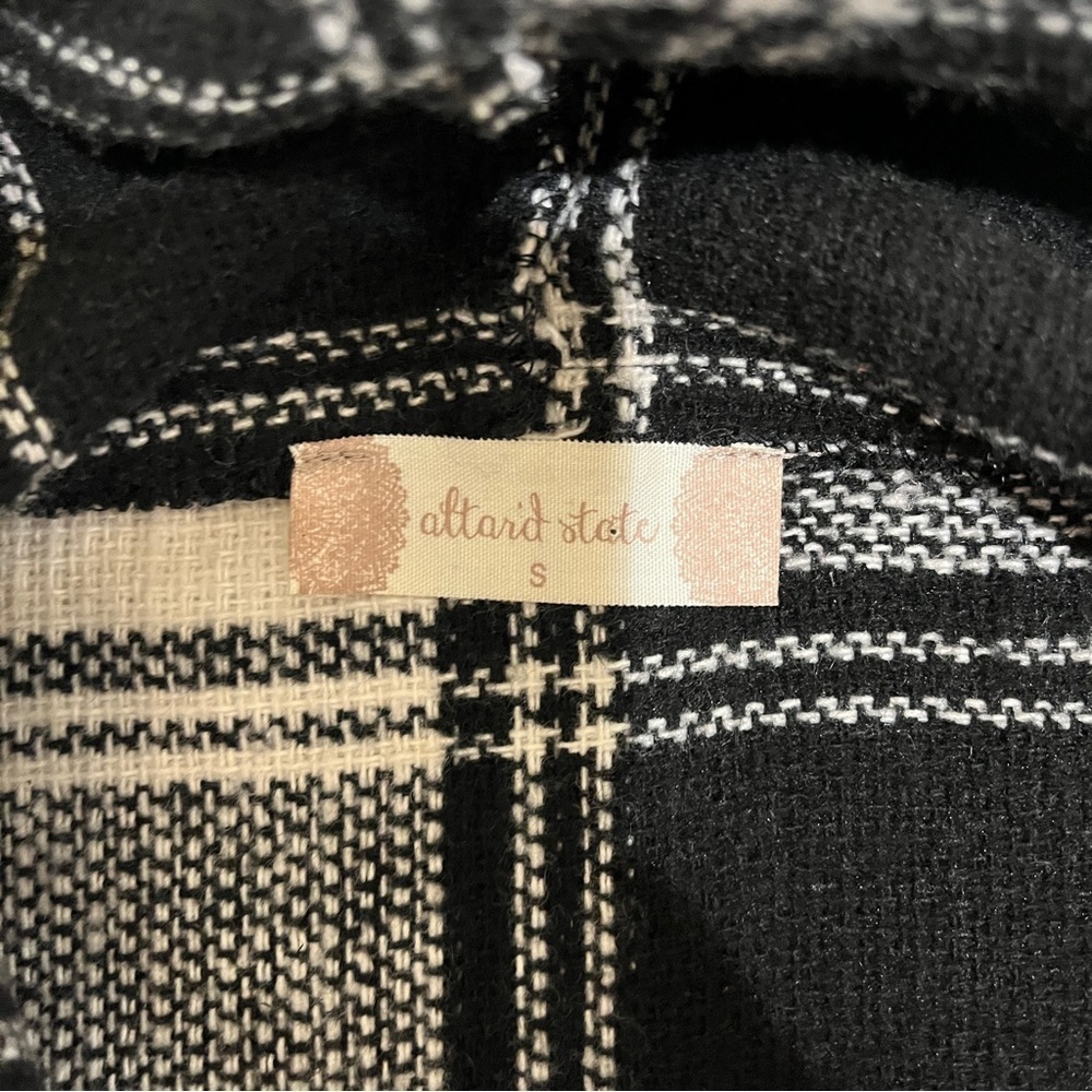 Altar'd State Black Cream Plaid Waterfall Hooded Vest Fringe Small - Picture 4 of 9